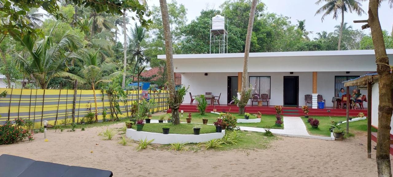 Marari Phoenix Beach Homestay Mararikulam Kültér fotó
